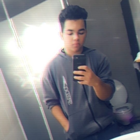 Meet your Posher, Luis - Picture 1 of 1